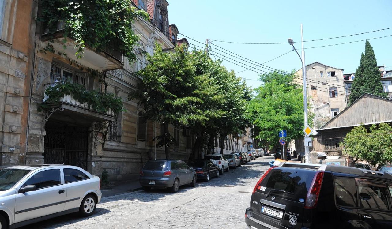 Sweet Home At Sololaki Tbilisi Exterior photo